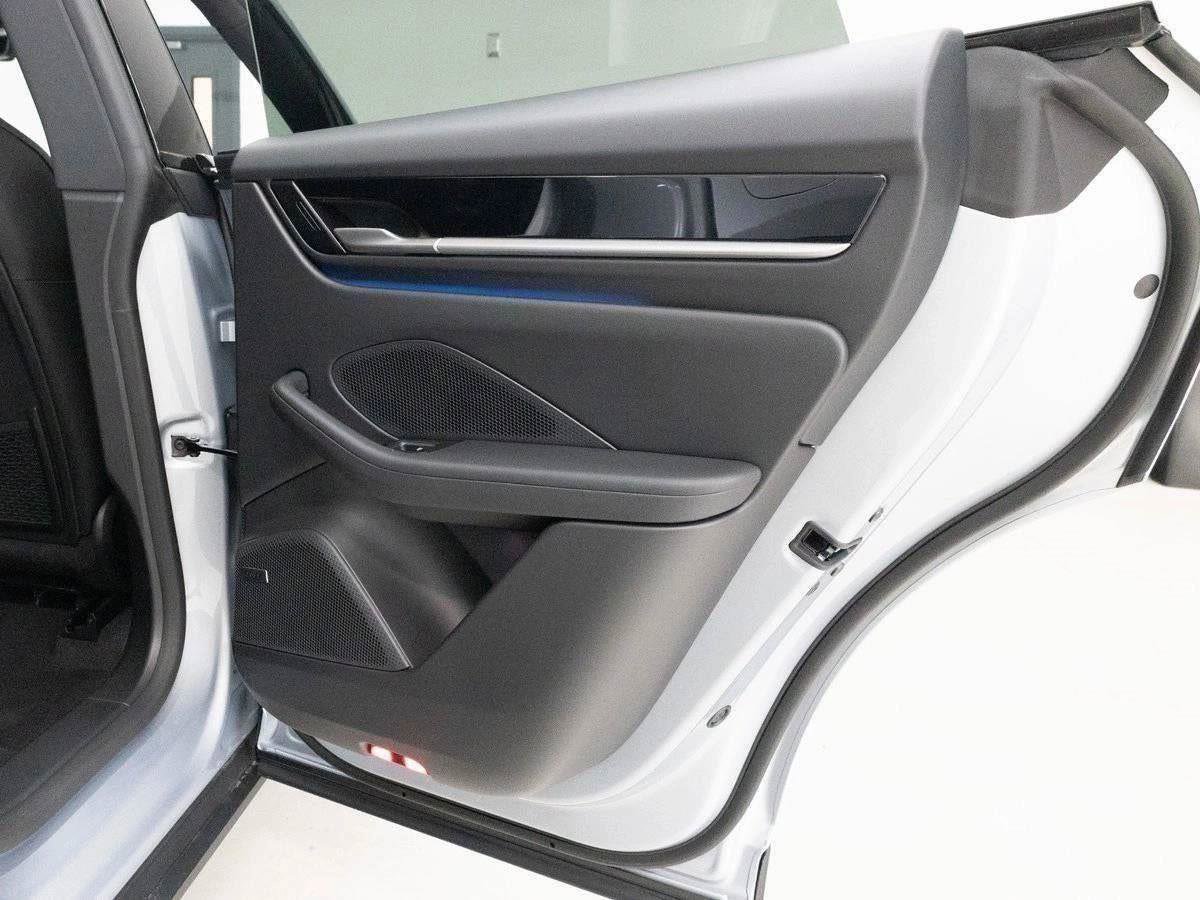 New 2025 Porsche Macan Electric image 72