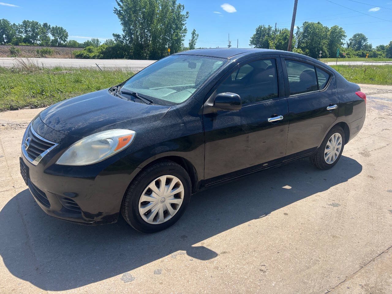 Used 2012 Nissan Versa SV w/ Convenience Pkg