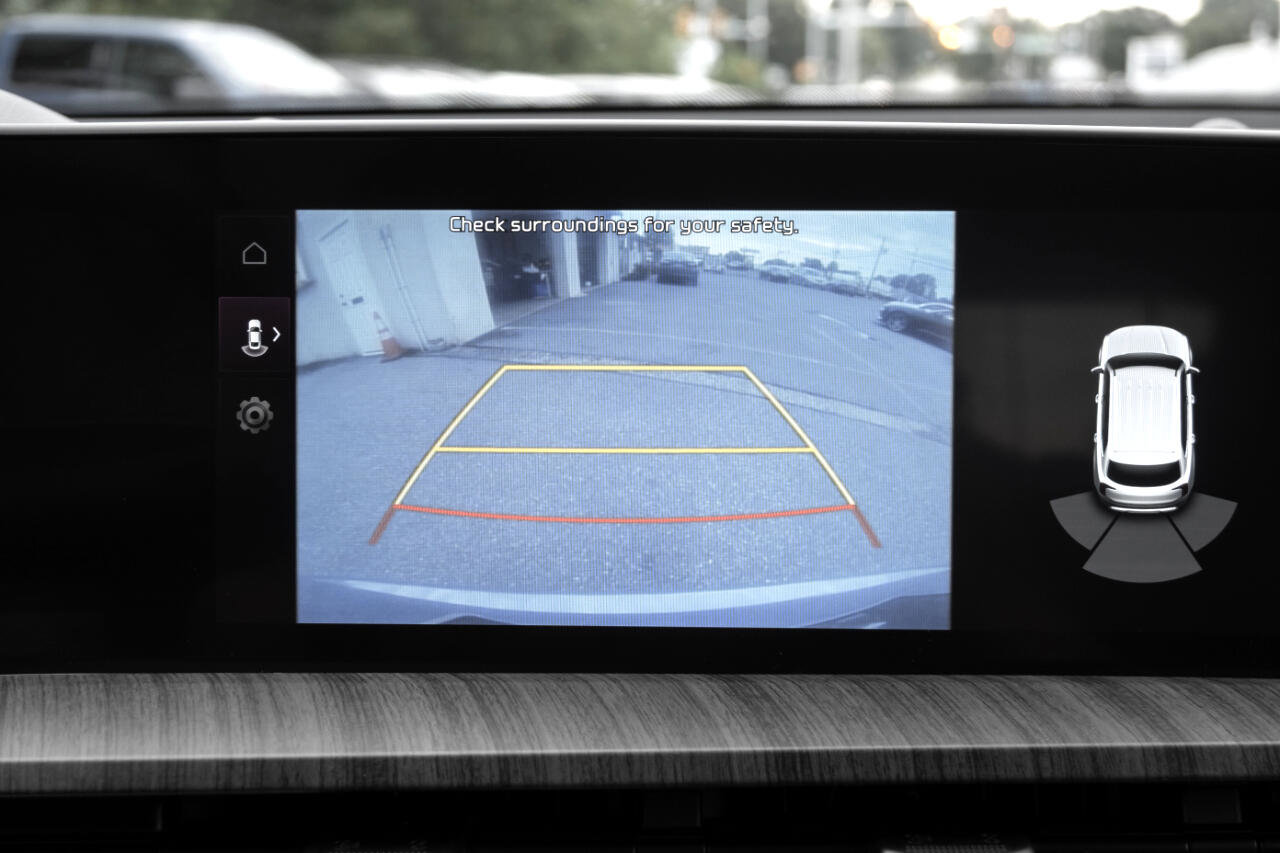 Used 2024 Kia Telluride EX w/ EX Captain's Chair Package image 30