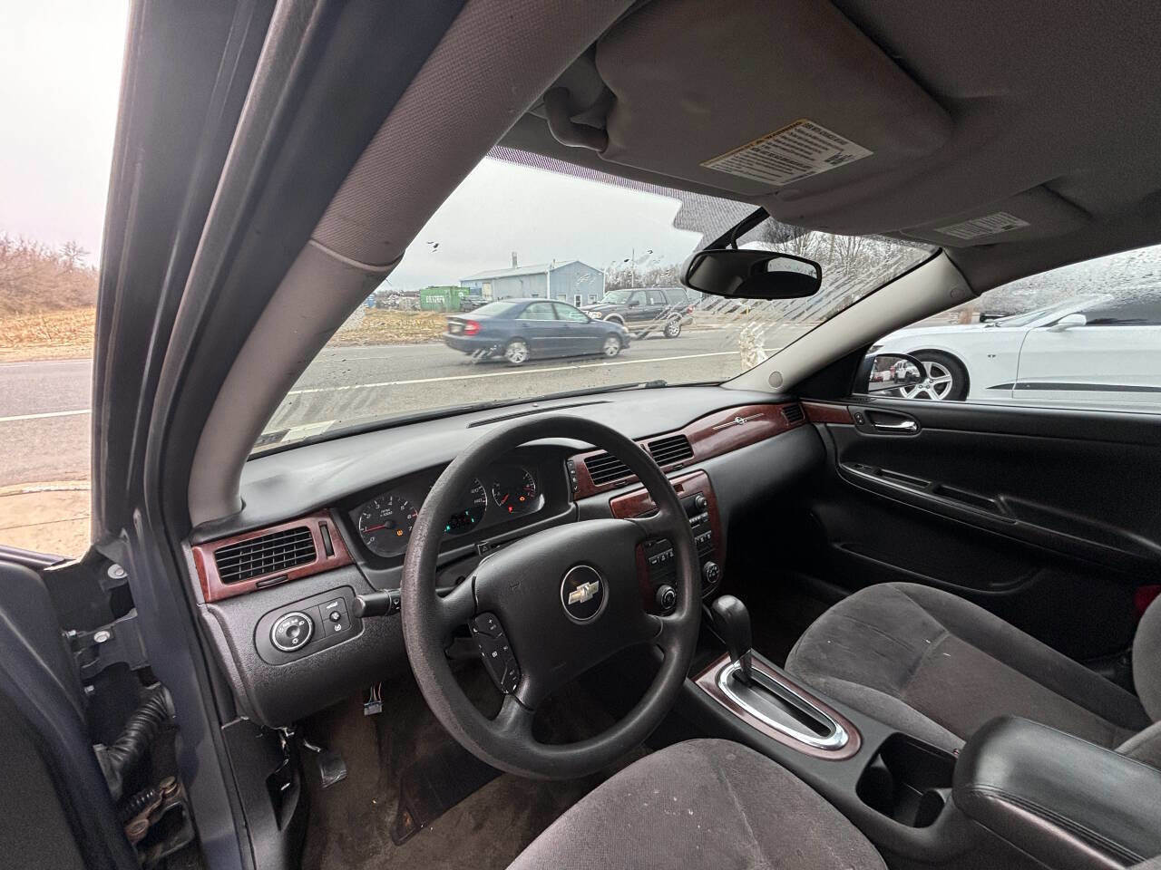 Used 2009 Chevrolet Impala LT image 10