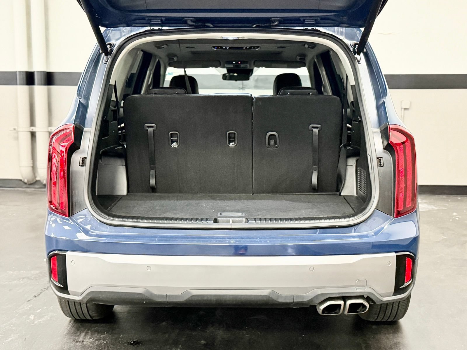 Used 2025 Kia Telluride S FWD image 14