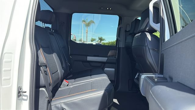 New 2026 Ford F250 Lariat w/ Black Appearance Package AWD/4WD image 13