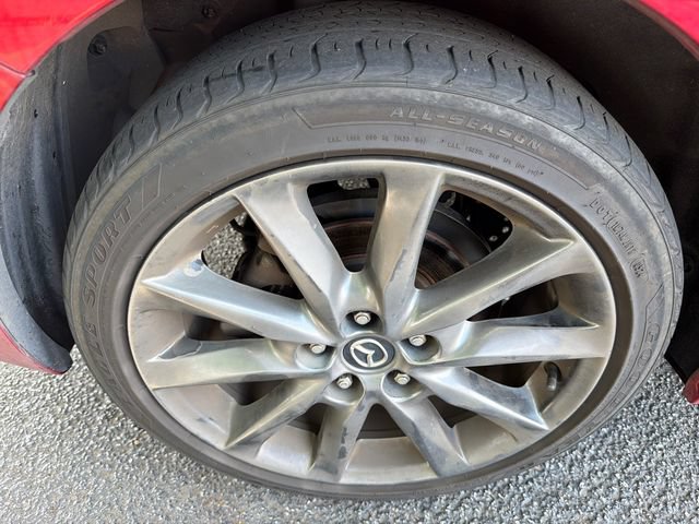 Used 2018 MAZDA MAZDA3 Touring FWD image 17