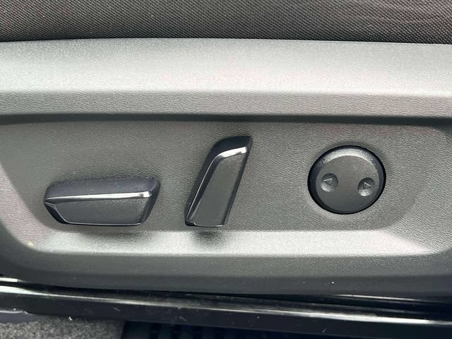 Used 2023 Nissan Rogue SV AWD/4WD image 18