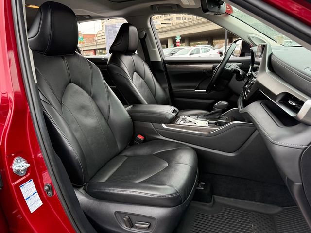 Certified 2021 Toyota Highlander Limited image 12