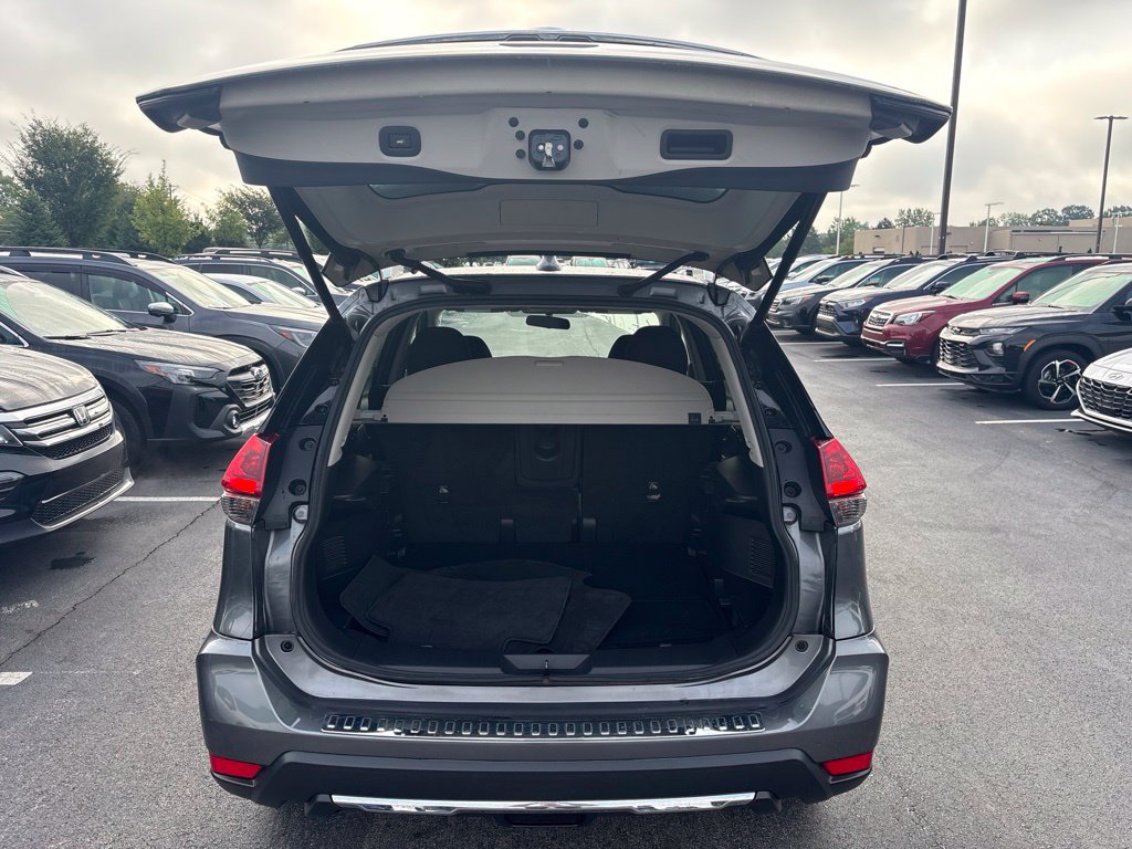 Used 2018 Nissan Rogue SV w/ Premium Package AWD/4WD image 7