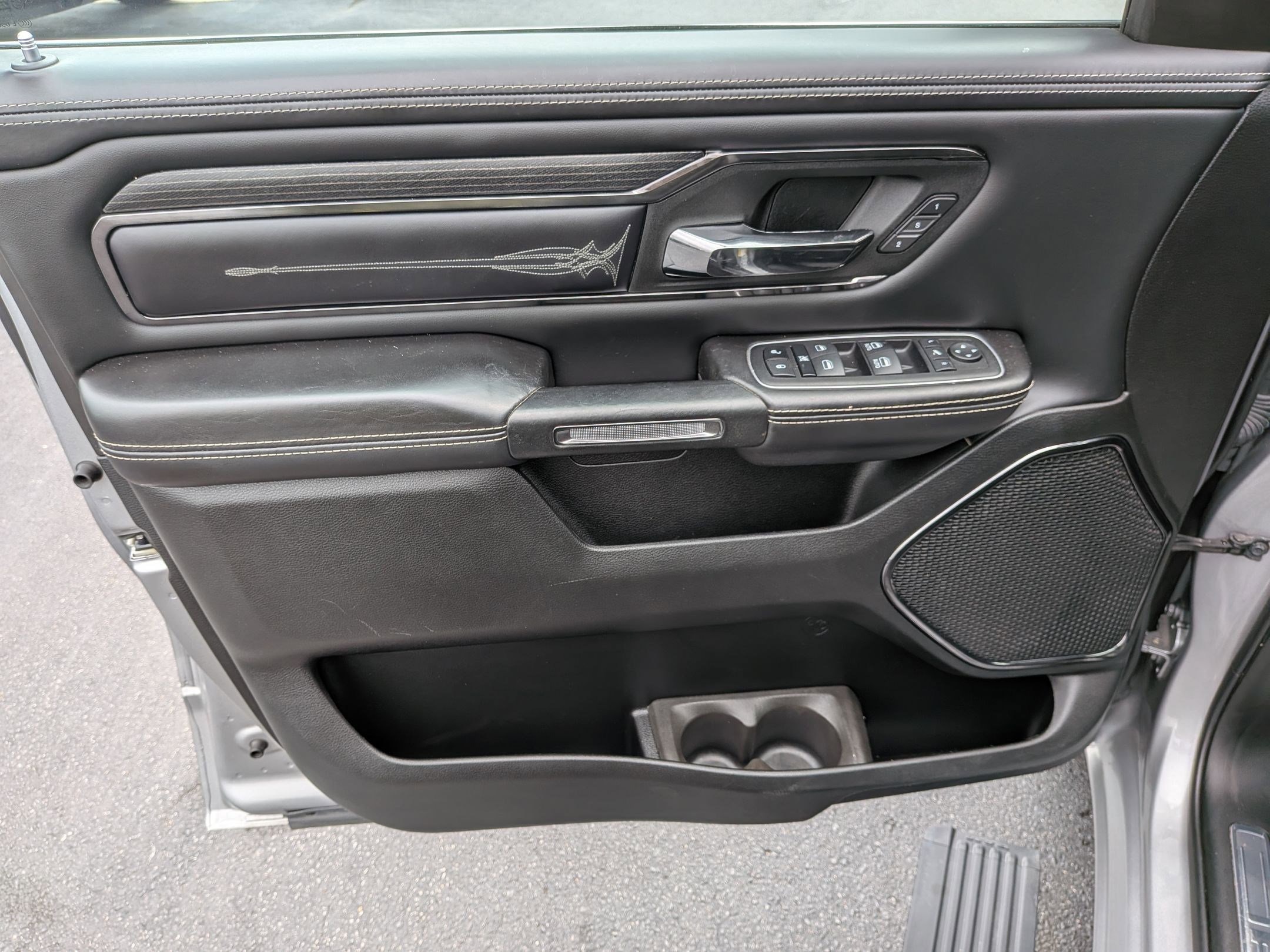 Used 2023 RAM 1500 Limited w/ Trailer Tow Group image 11