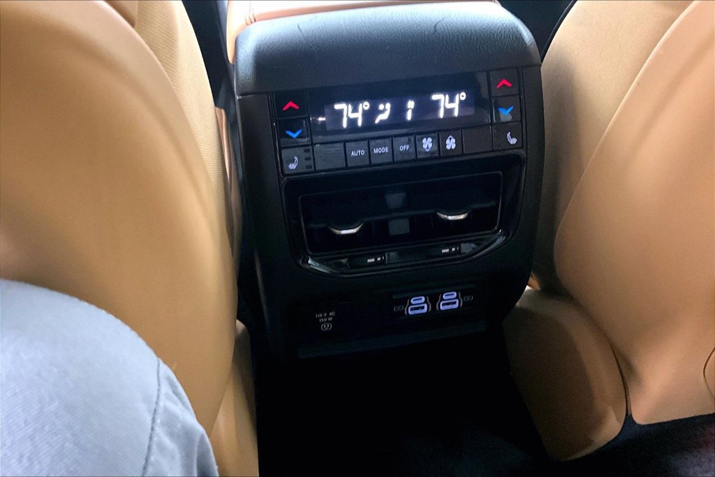 Used 2022 Jeep Grand Cherokee Summit RWD image 24