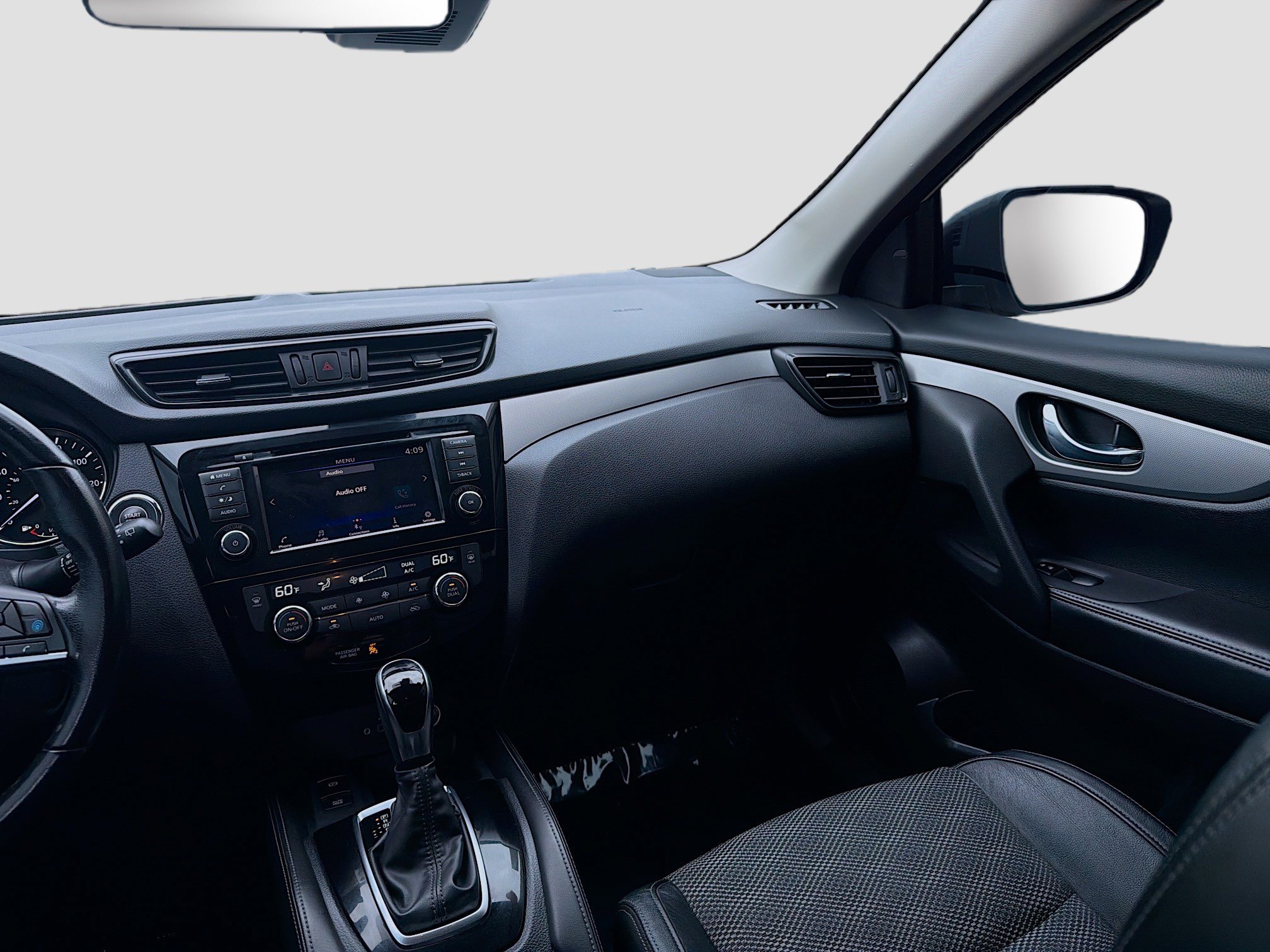 Used 2020 Nissan Rogue Sport SV w/ Technology Package image 21