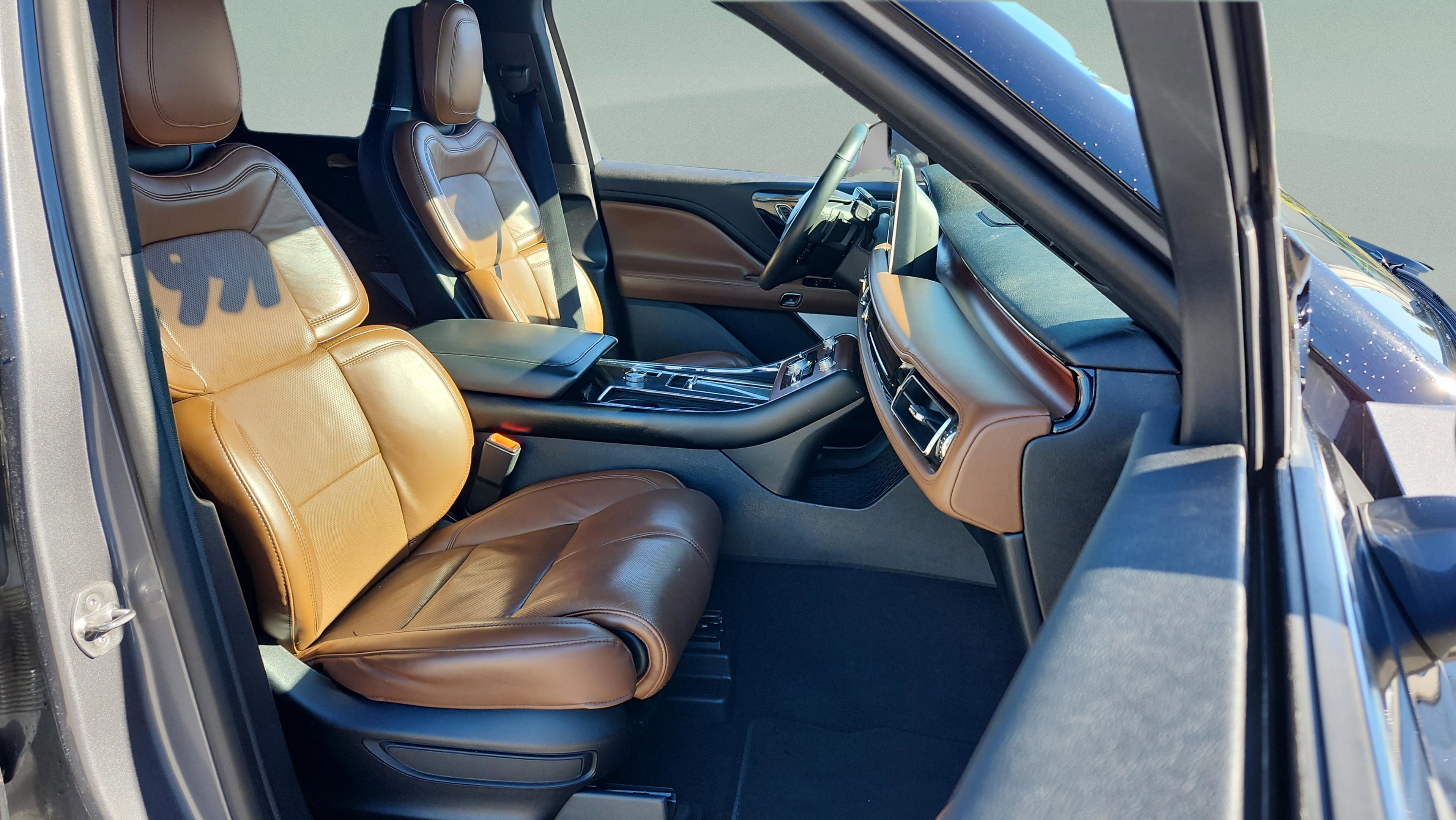 Used 2021 Lincoln Aviator Reserve w/ Equipment Group 208A image 24