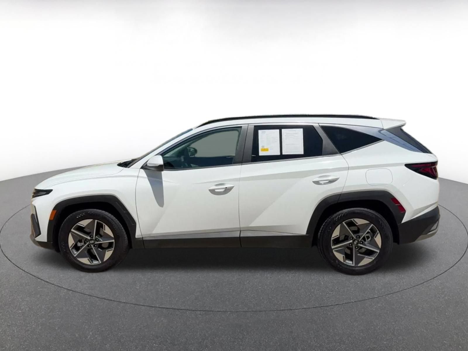 Used 2026 Hyundai Tucson SEL Plus FWD image 8