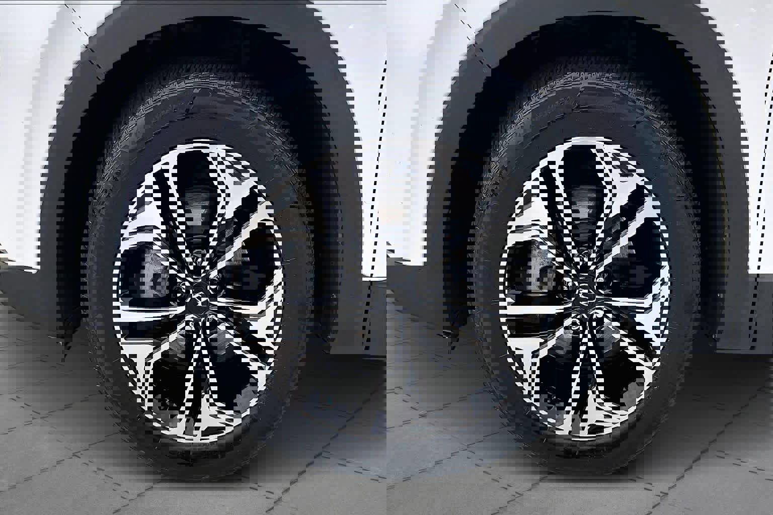 Used 2020 Hyundai Santa Fe Limited image 11