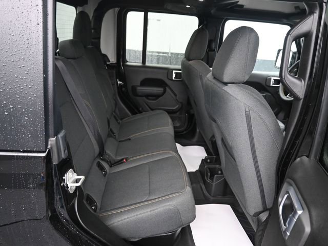 Used 2024 Jeep Gladiator Willys image 6