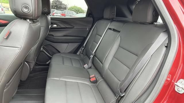 Used 2025 Chevrolet TrailBlazer RS w/ Convenience Package AWD/4WD image 32