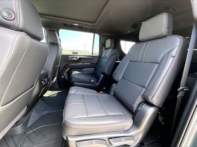 New 2026 Chevrolet Suburban RST image 13