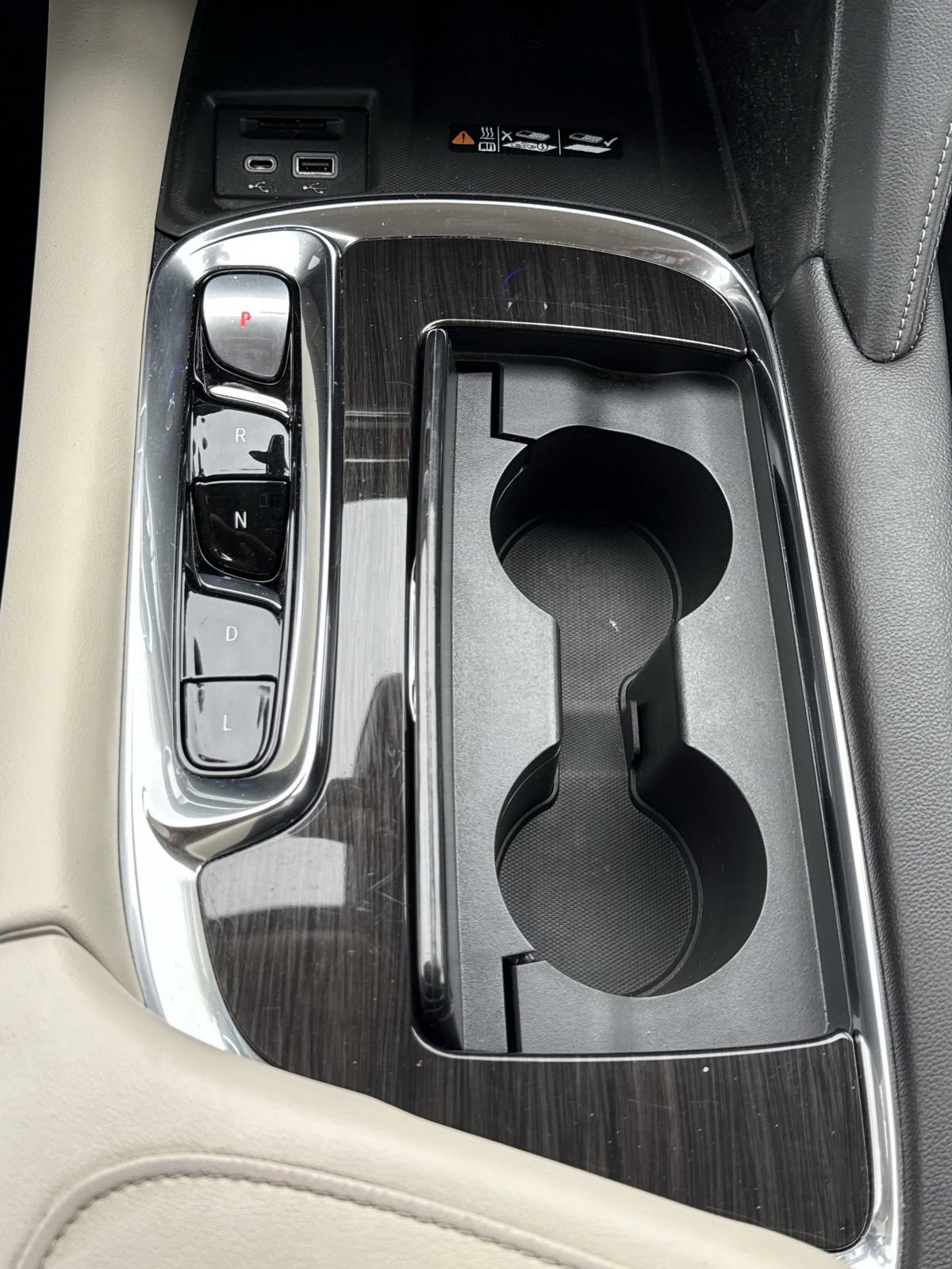 Used 2023 Buick Enclave Essence w/ Experience Buick Package image 29