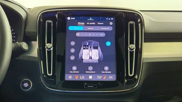 New 2026 Volvo XC40 B5 Ultra w/ Climate Package AWD/4WD image 22