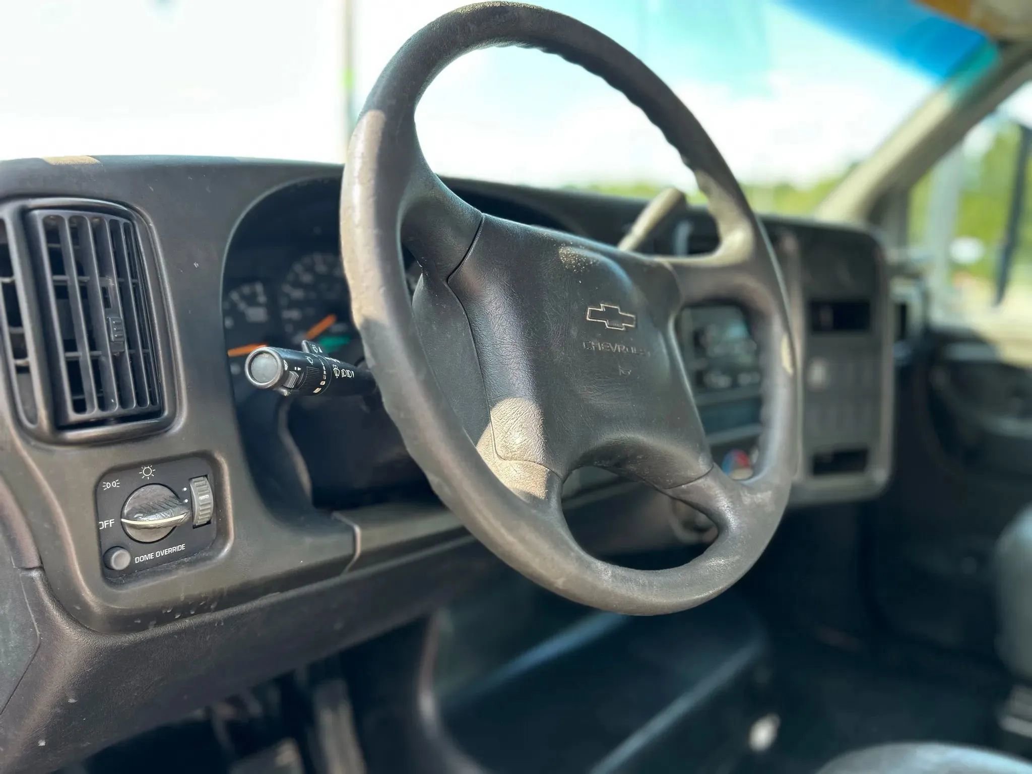 Used 2004 Chevrolet Kodiak C4500 2WD Regular Cab image 16