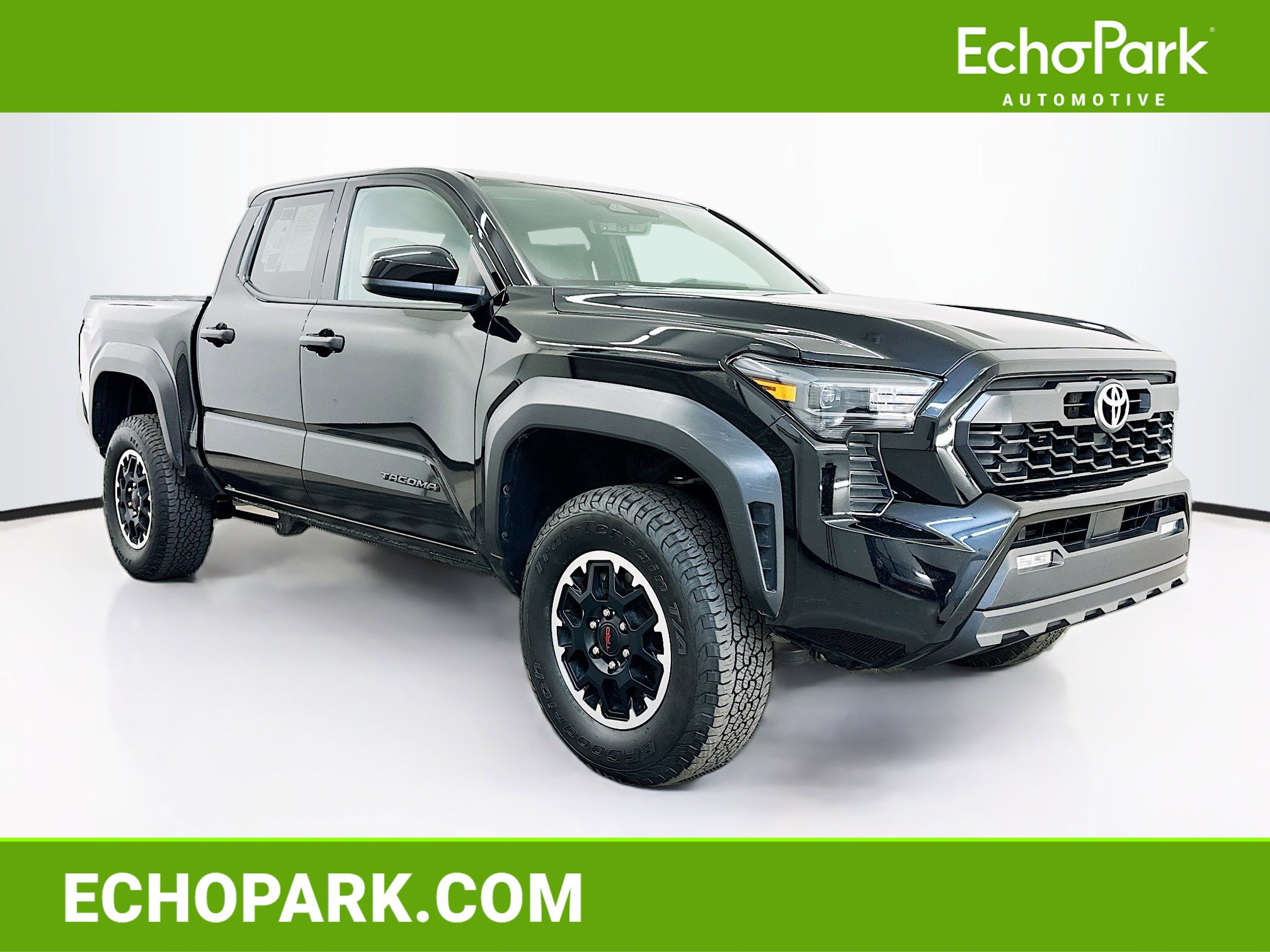 Used 2025 Toyota Tacoma TRD Off-Road image 1