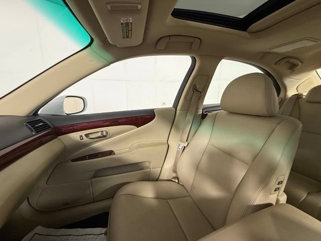 Used 2008 Lexus LS 460 RWD image 23