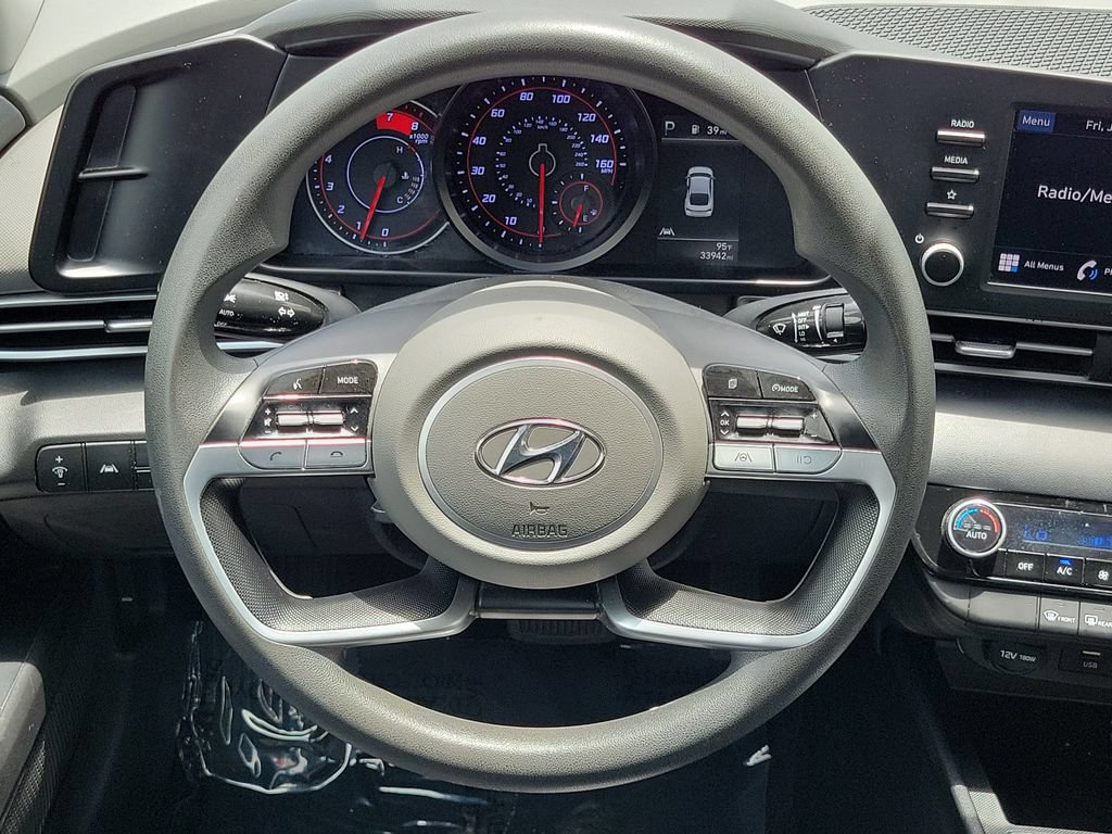 Used 2023 Hyundai Elantra SEL FWD image 21