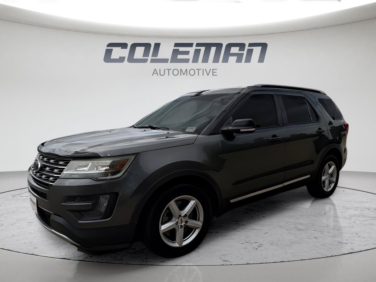Used 2016 Ford Explorer XLT w/ Equipment Group 202A FWD image 1