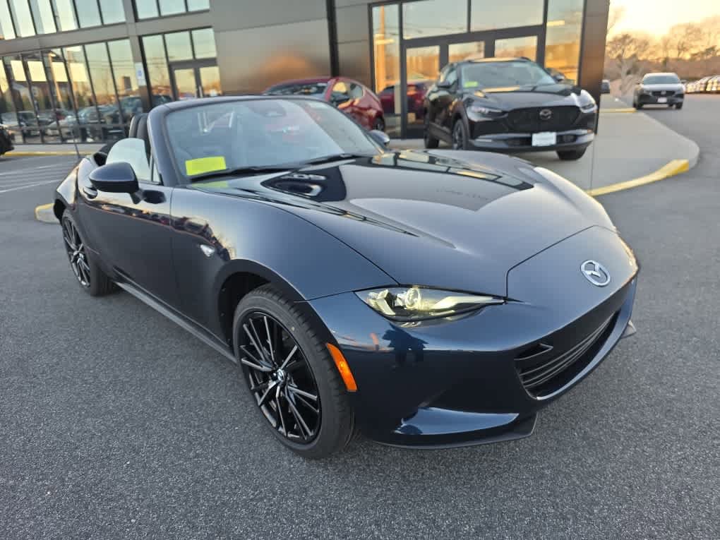 New 2025 MAZDA MX-5 Miata Grand Touring RWD image 11