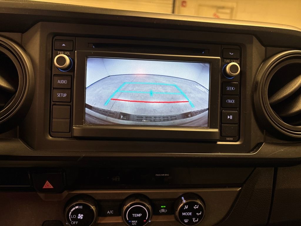 Used 2018 Toyota Tacoma SR image 40