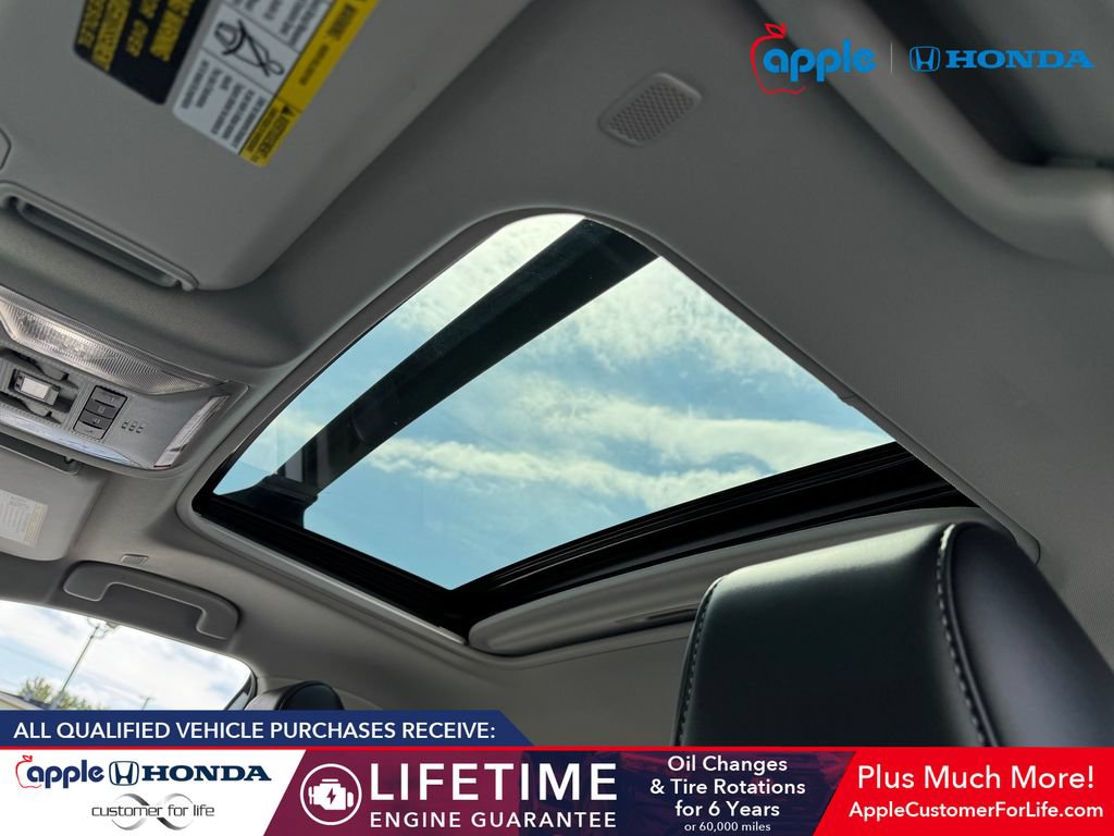 Used 2023 Toyota RAV4 XLE Premium AWD/4WD image 18