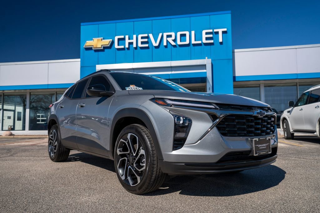 Certified 2026 Chevrolet Trax RS image 1