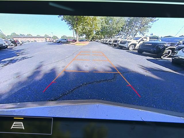 Used 2023 Cadillac XT4 Luxury w/ Cold Weather Package FWD image 30