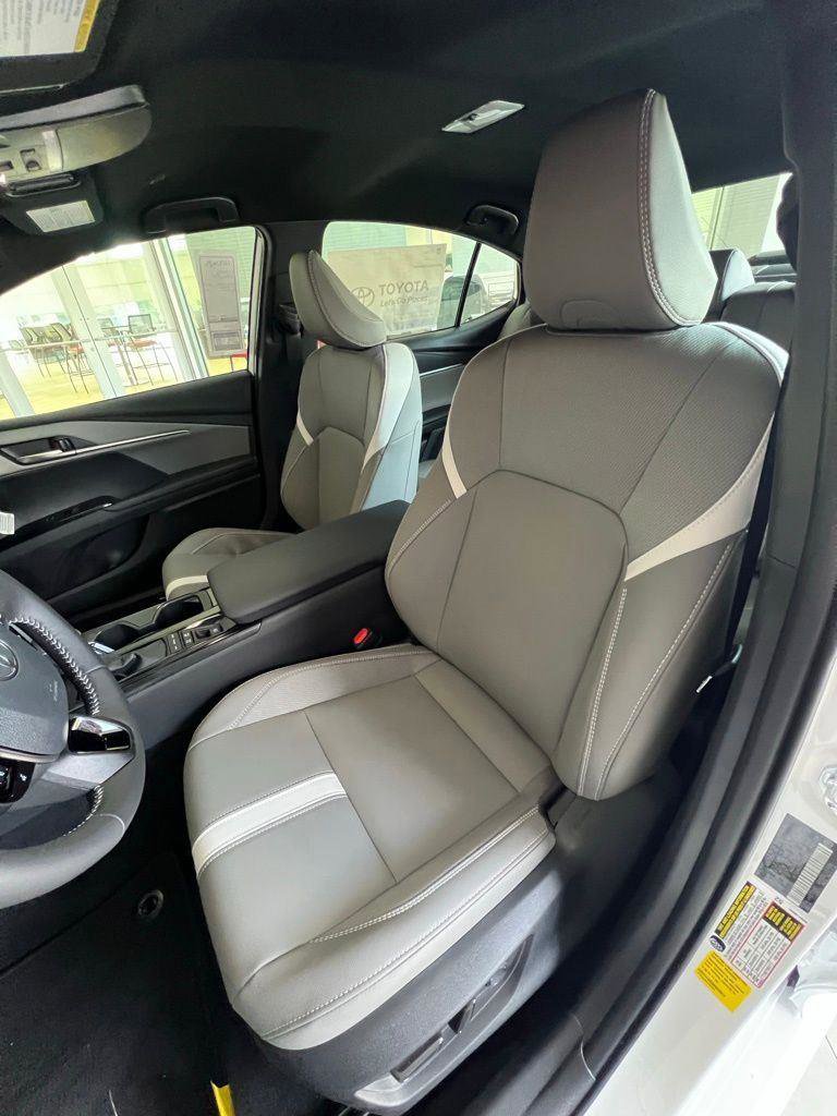 New 2026 Toyota Camry SE w/ Convenience Package FWD image 10