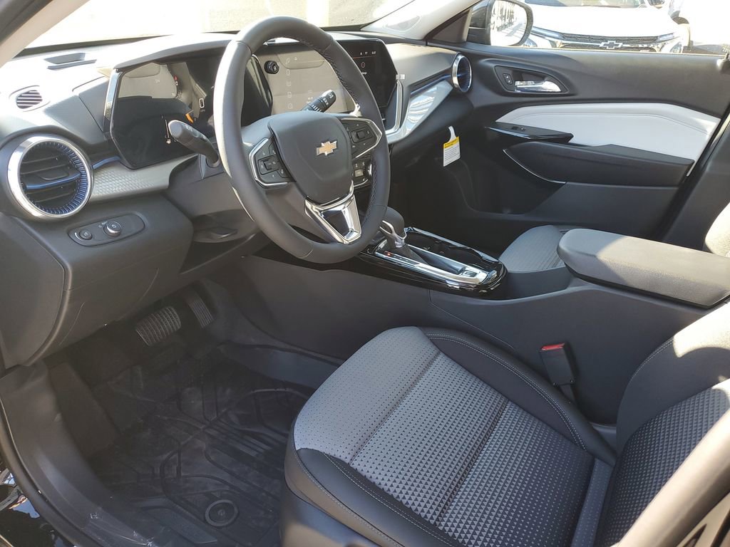 New 2026 Chevrolet Trax LT w/ LT Convenience Package image 18