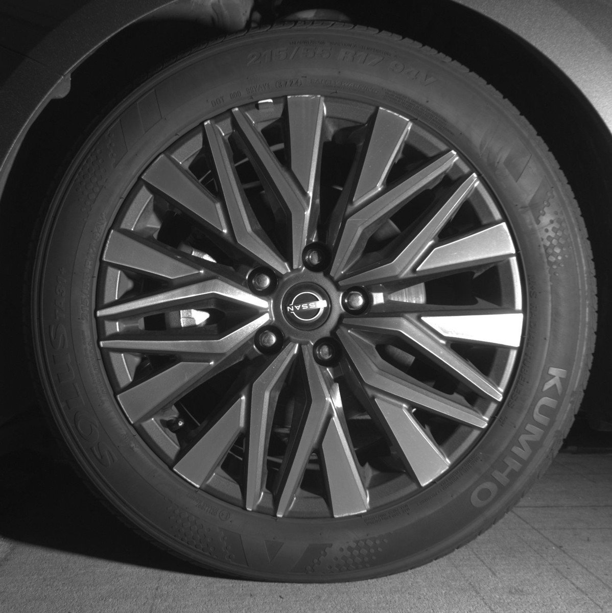 Used 2025 Nissan Altima 2.5 SV image 12