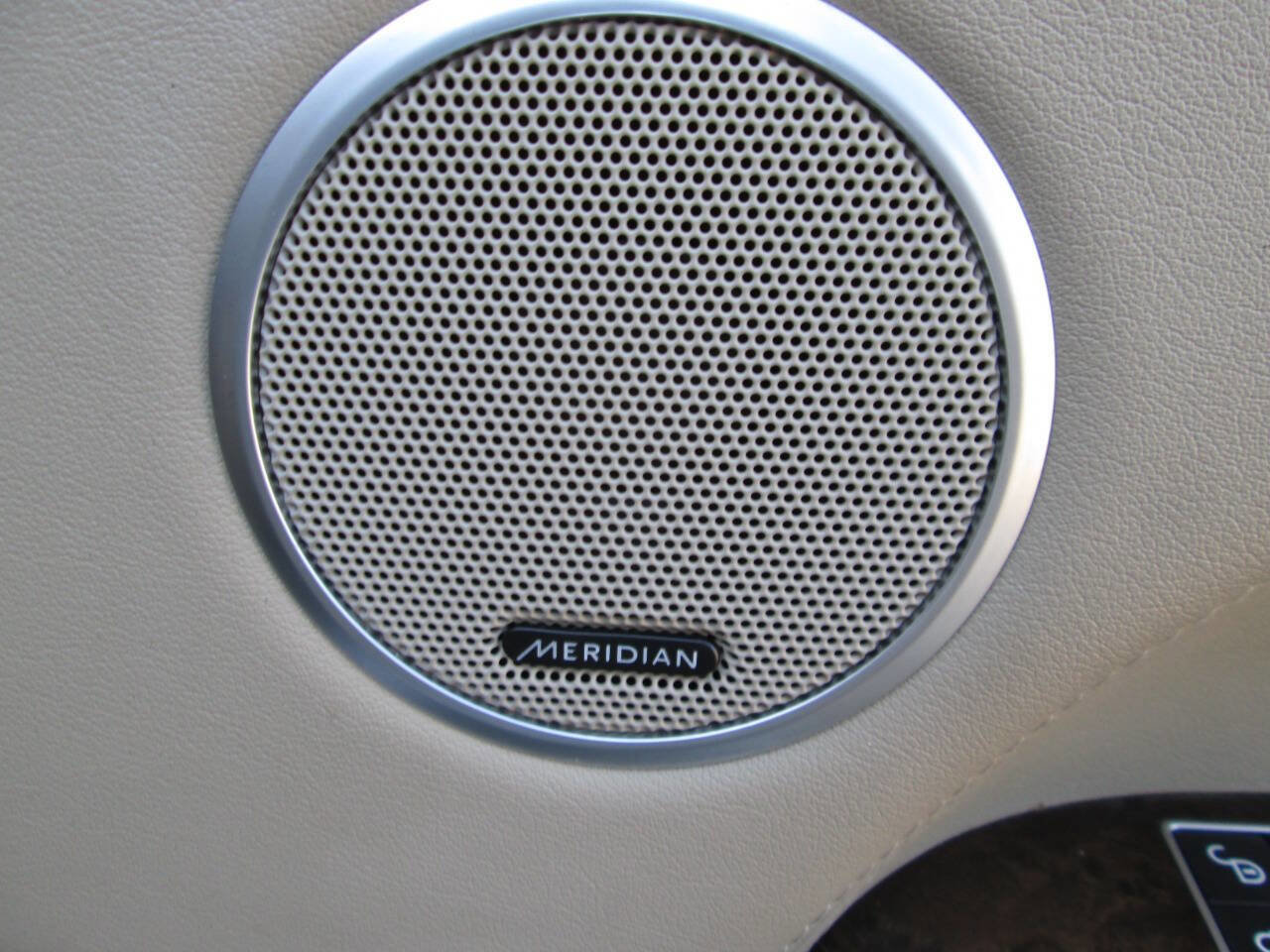 Used 2016 Land Rover Range Rover Long Wheelbase Supercharged image 43