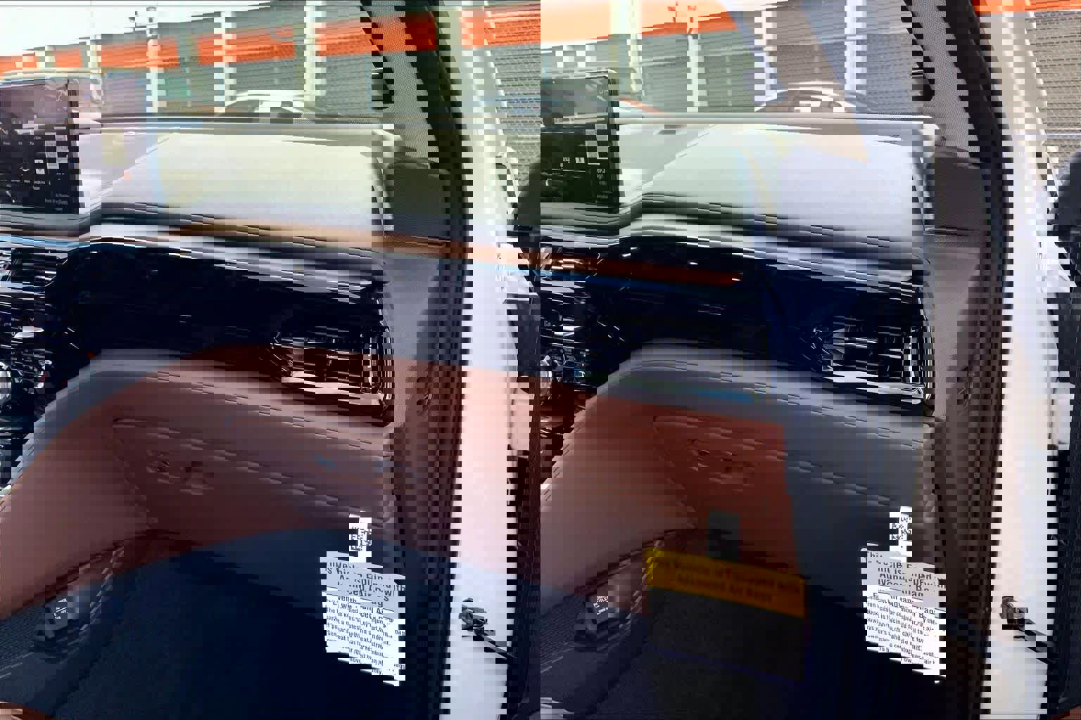 Certified 2025 Acura MDX SH-AWD w/ Technology Package image 16