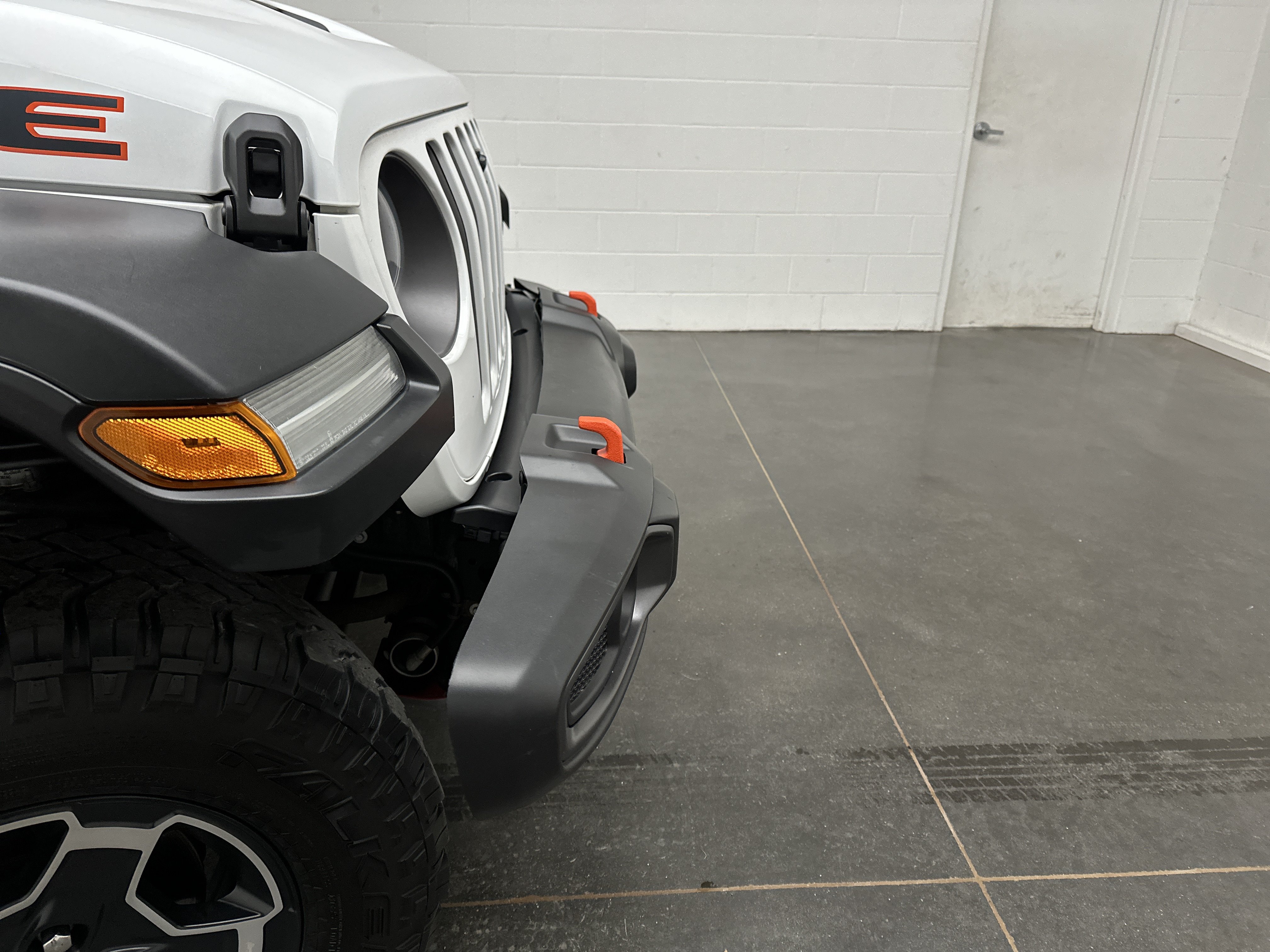 Used 2021 Jeep Gladiator Mojave AWD/4WD image 2