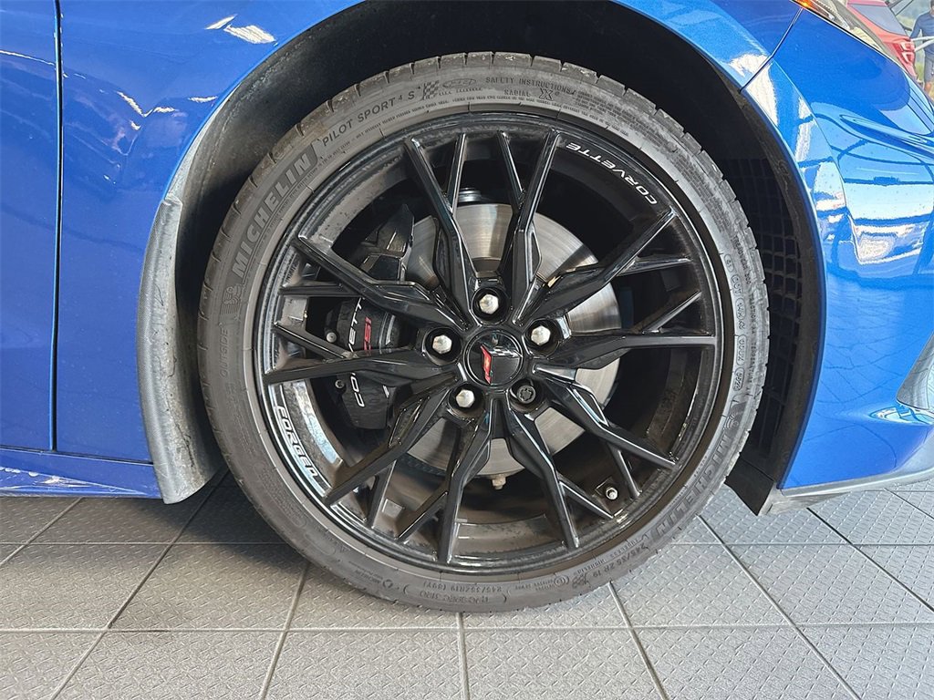 Used 2023 Chevrolet Corvette Stingray w/ Z51 Performance Package image 7