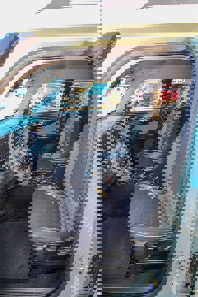 Used 2025 Chevrolet TrailBlazer LT AWD/4WD image 13