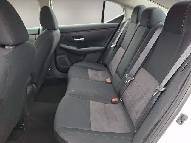 Used 2025 Nissan Sentra SR FWD image 10