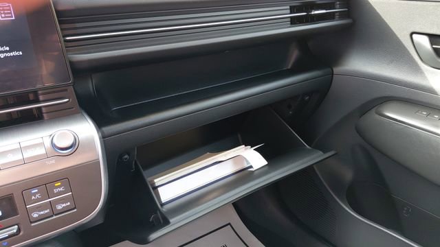 Used 2025 Hyundai Kona SEL image 22