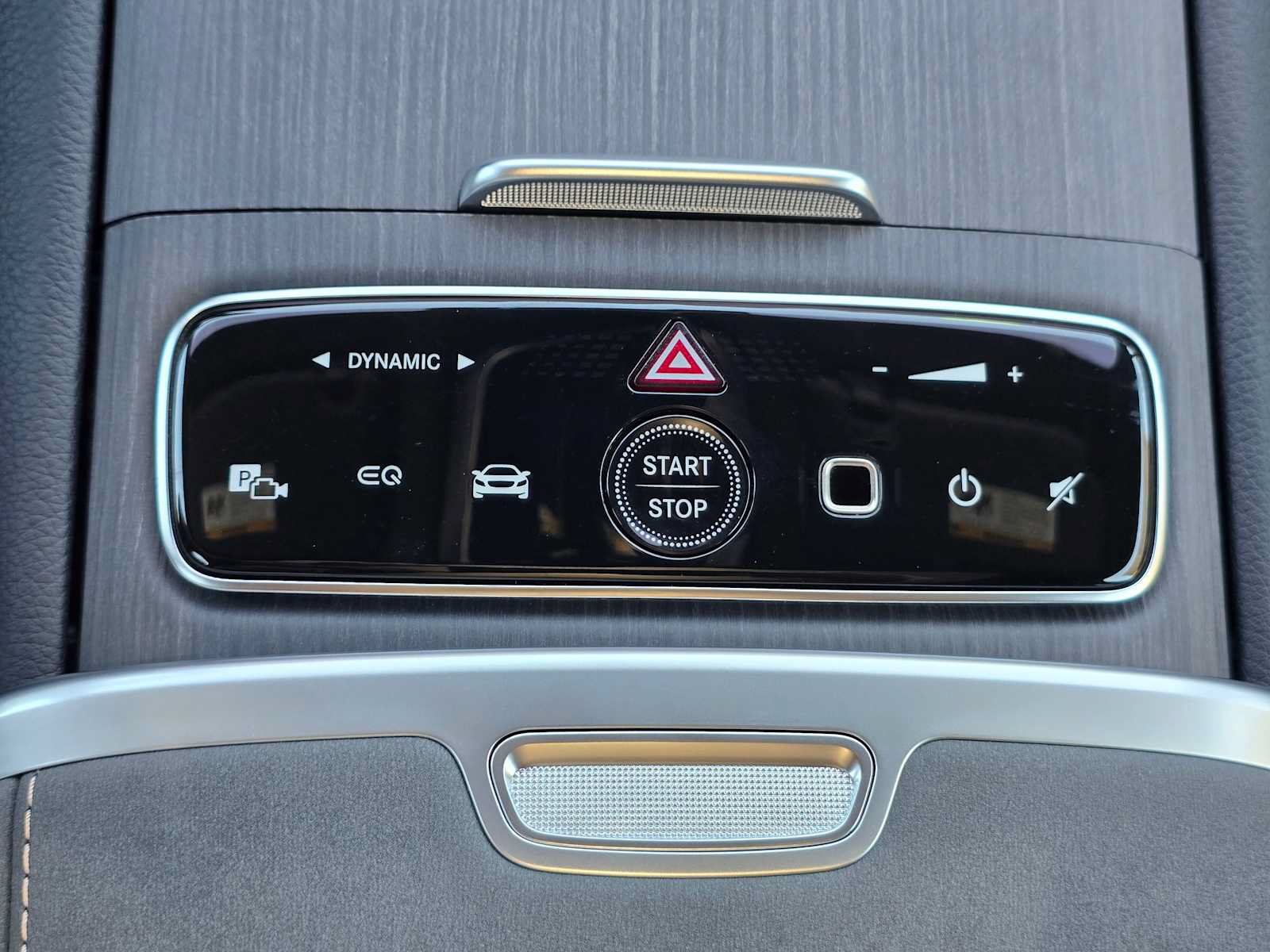 New 2026 Mercedes-Benz EQS 400 4MATIC SUV image 39