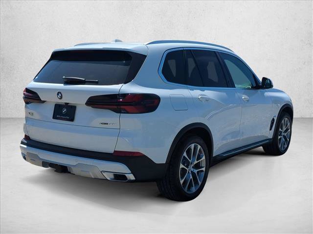 New 2026 BMW X5 xDrive40i w/ Premium Package AWD/4WD image 2