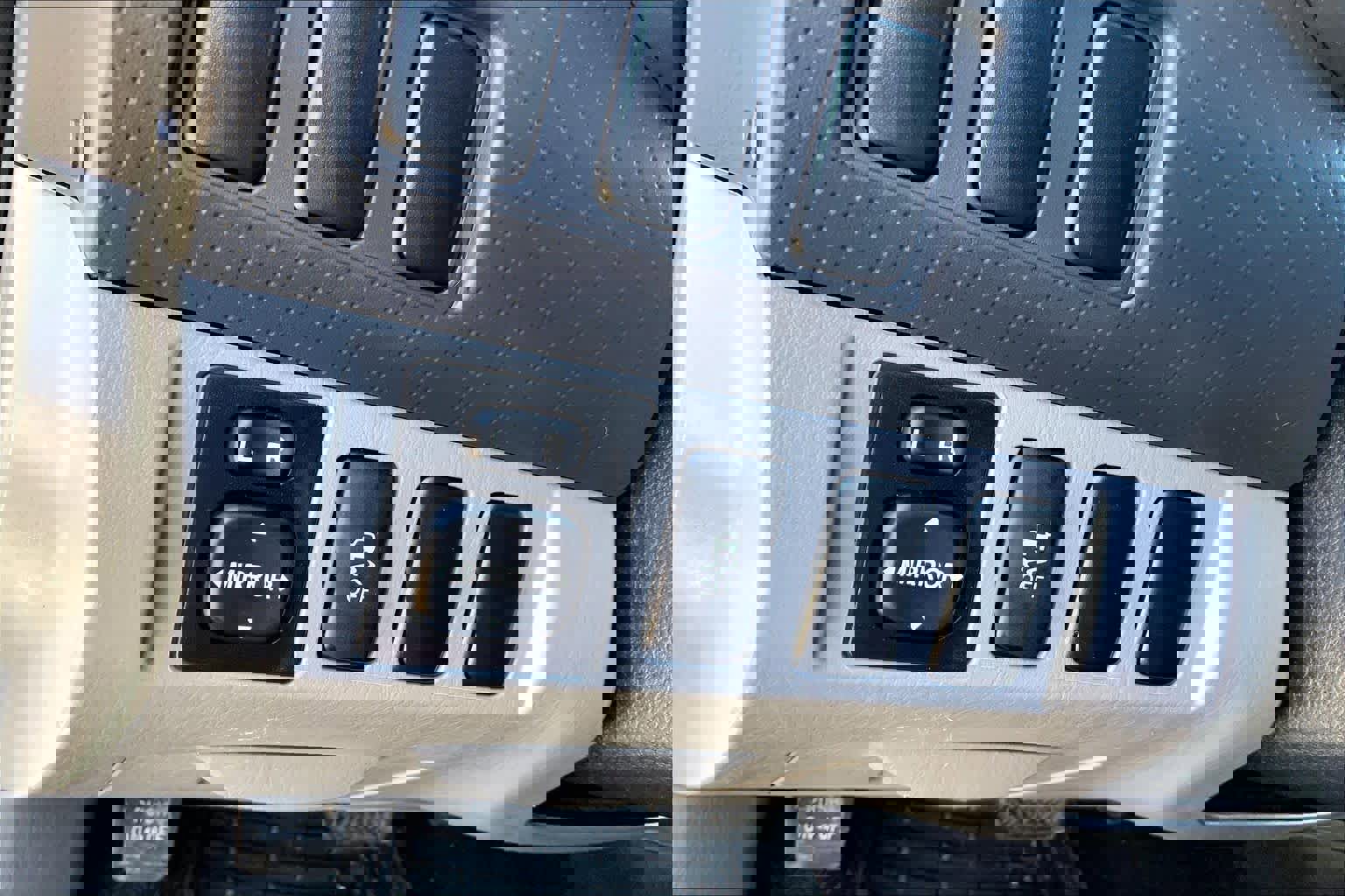 Used 2013 Toyota Tacoma PreRunner w/ Convenience Pkg image 32