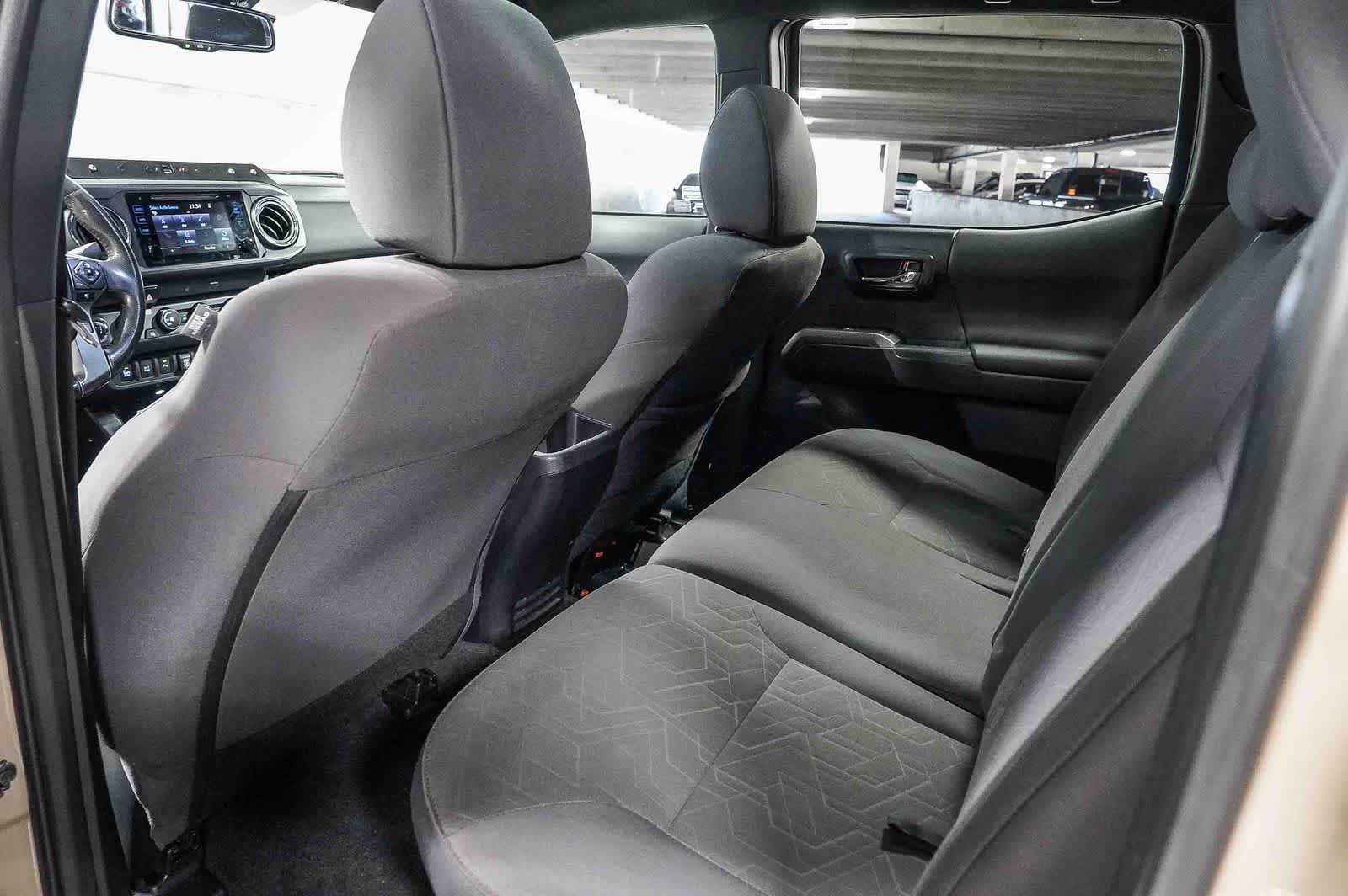 Used 2019 Toyota Tacoma TRD Off-Road w/ Technology Package AWD/4WD image 18