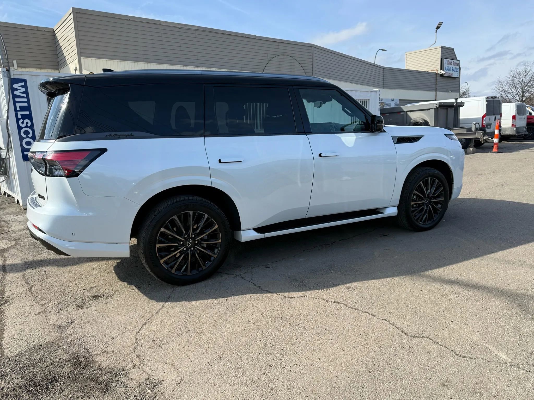 Used 2025 INFINITI QX80 Autograph image 13