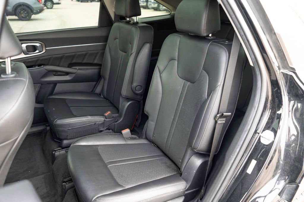 Used 2022 Kia Sorento SX FWD image 15