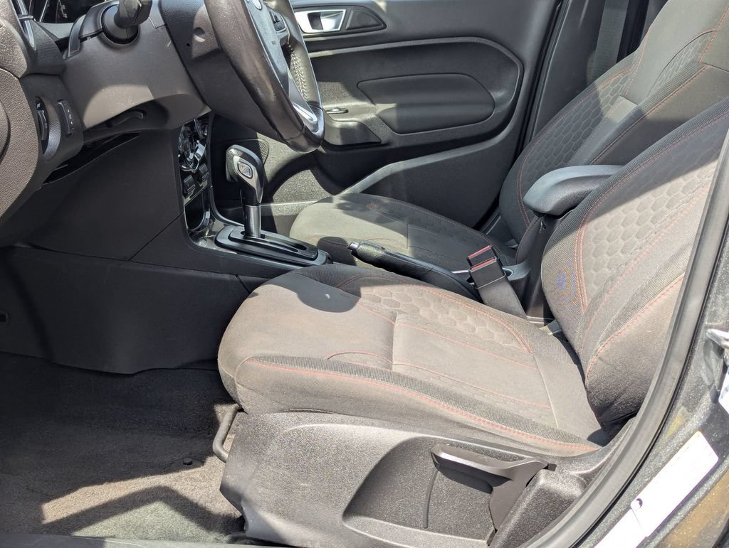 Used 2016 Ford Fiesta SE w/ Equipment Group 201A FWD image 11