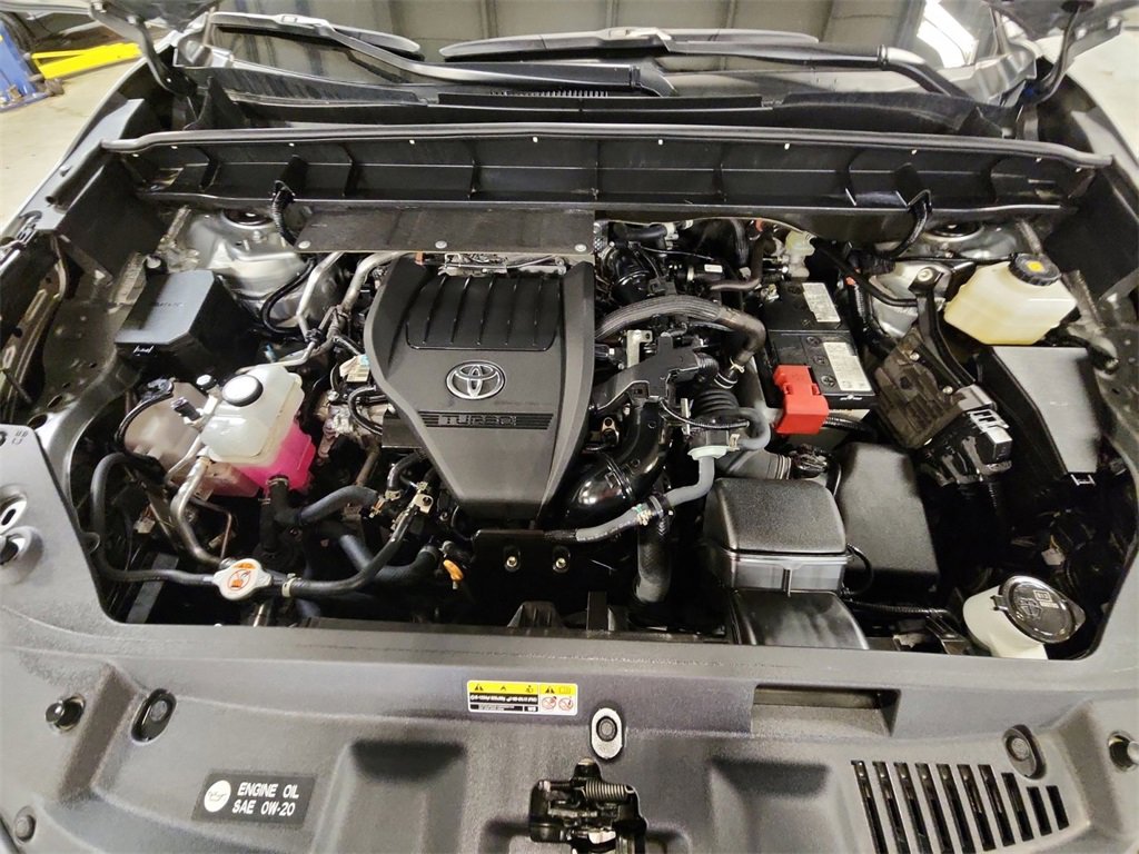 Used 2023 Toyota Highlander XLE image 27