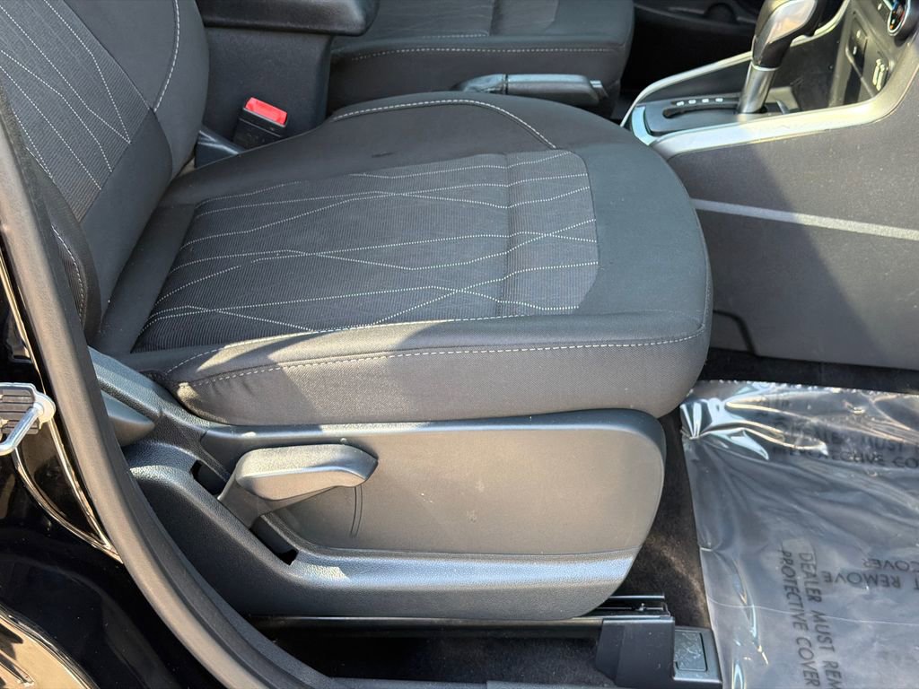 Used 2018 Ford EcoSport SE w/ SE Cold Weather Package FWD image 9